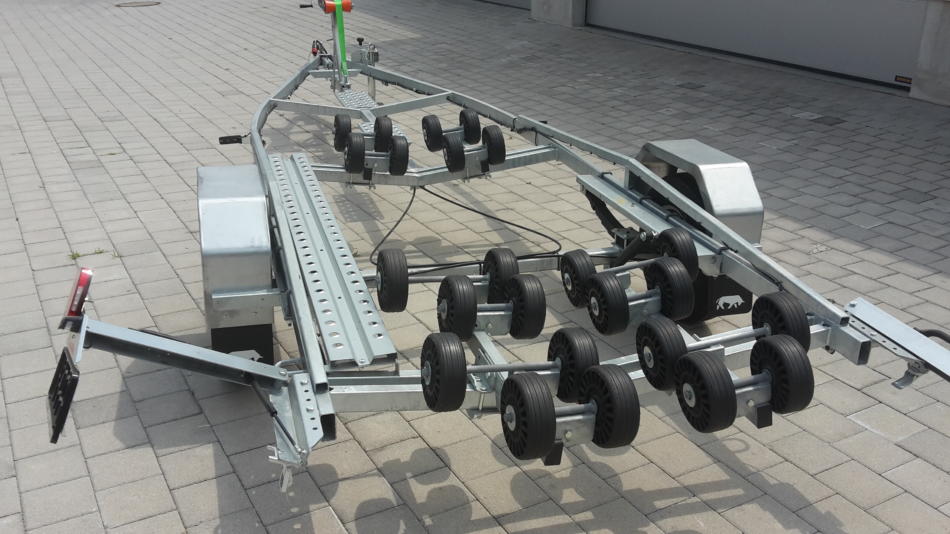 respo-trailer-1800-kg-multiroller-klappbare-rueckleuchten