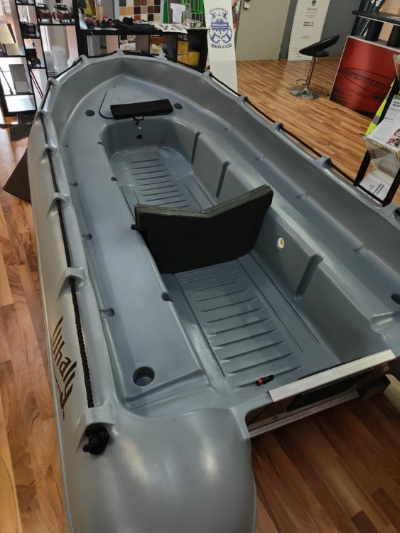 freizeitboot-whaly-370-lagerraeumung-inkl-aller-kosten