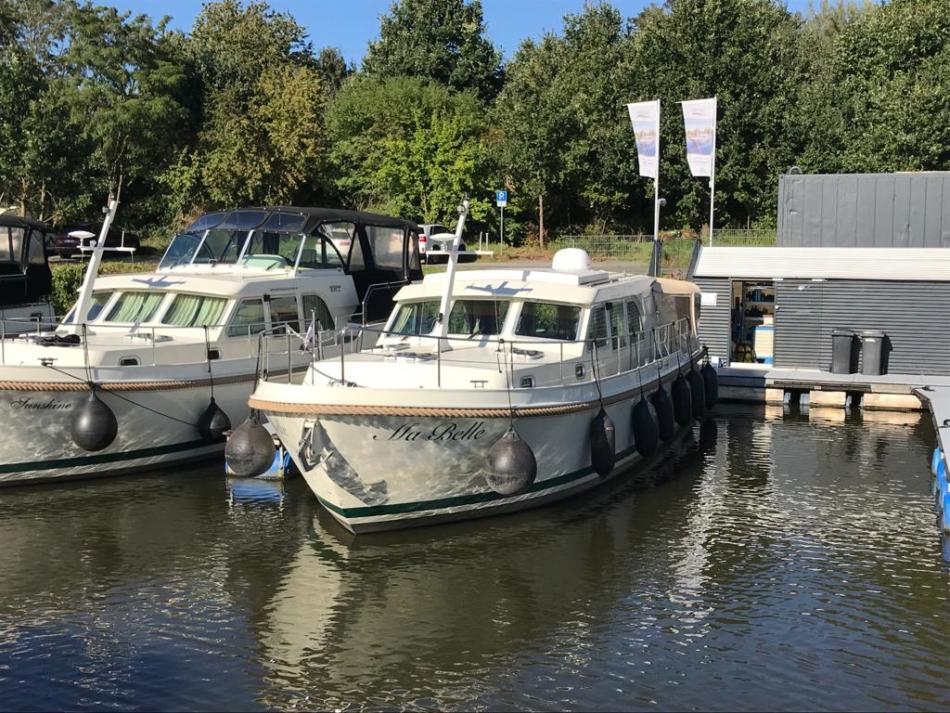 motoryacht-linssen-grand-sturdy-40-9-sedan