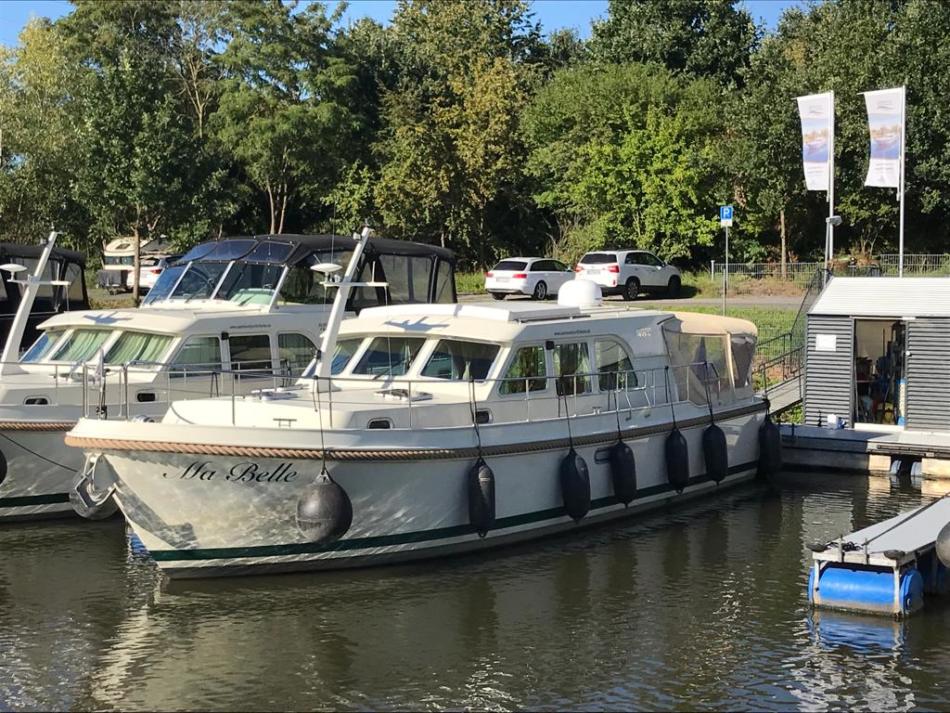 motoryacht-linssen-grand-sturdy-40-9-sedan