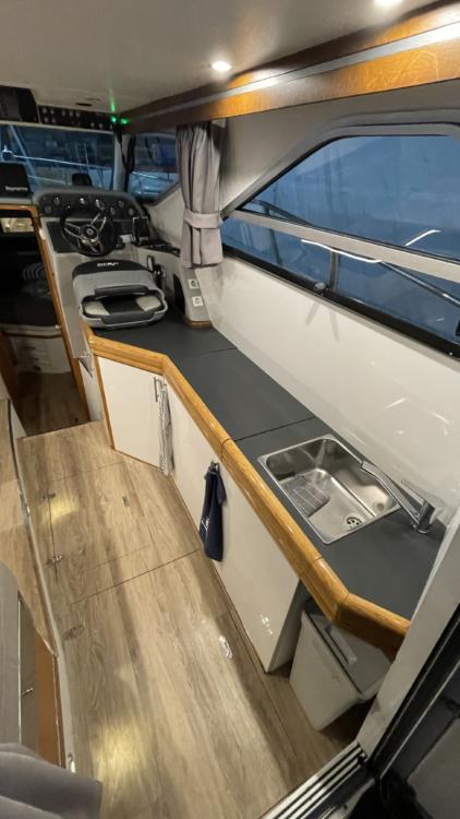 sealine-310-fly-top-zustand-refit