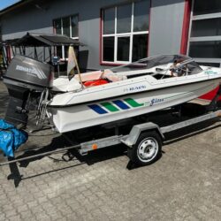 motorboot-sportboot-inkl-aussenborder-und-trailer