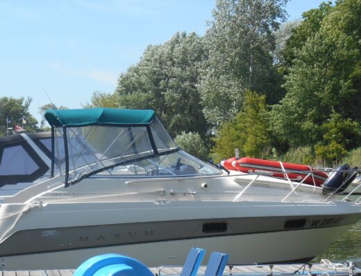 Maxum 2400 SCR mit Trailer und Beiboot inkl.  Motor,  vergrößerte Badeplattform