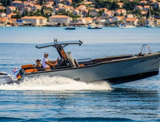 Aluminium Schnellboot „APEX“