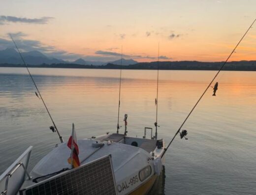 Angelboot inklusive Aluminium Trailer TÜV Neu