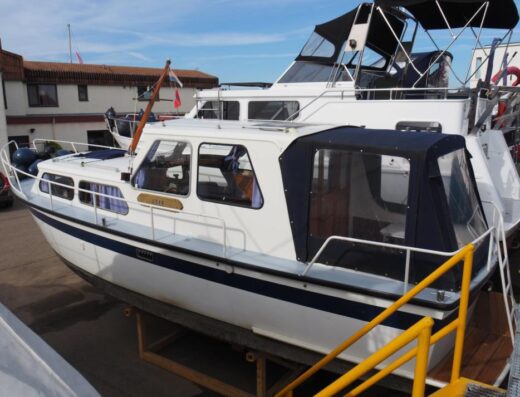 Aquanaut Beauty 880 Stahlboot Motorboot Diesel generalüberholt!