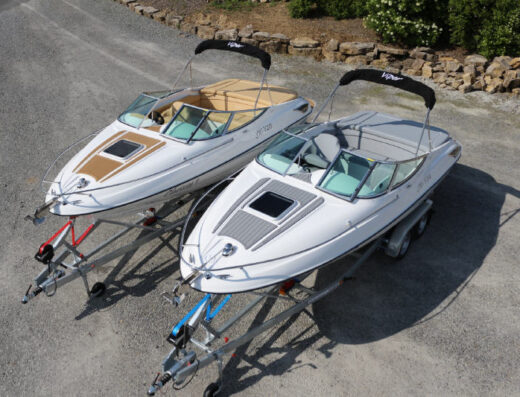 Auster 680 CC (gleich Viper V203) 250 PS auf Trailer NEU