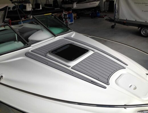 Auster 680 CC (gleich Viper V203) 250 PS auf Trailer NEU