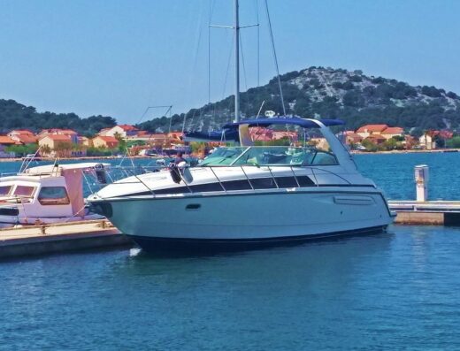Bayliner 3685 Avanti 12 Meter