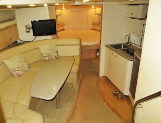 Bayliner 3685 Avanti 12 Meter