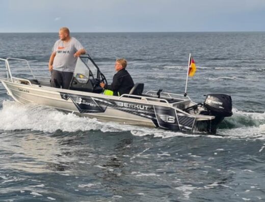 Berkut Seeteufel 15PS Bootsvermietung Hohwachter Bucht (8 Std.)