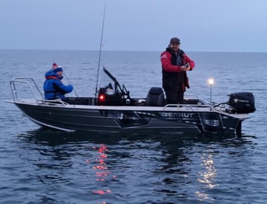 Berkut Seeteufel 15PS Bootsvermietung Hohwachter Bucht (8 Std.)