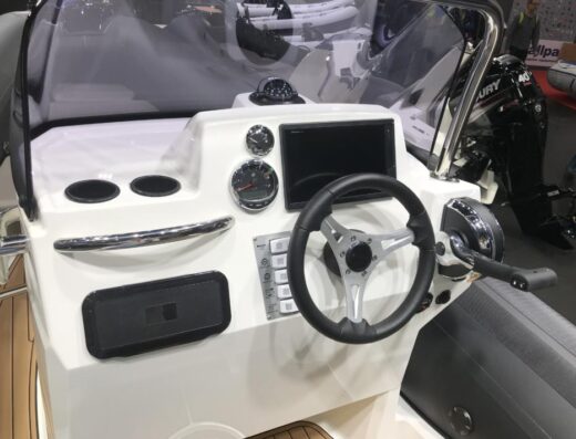 Brig Eagle 5 & Yamaha 90PS V-Max