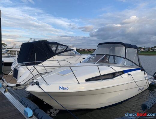 Bayliner 2355
