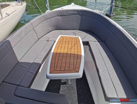 Corsiva 590 Tender, Familienboot