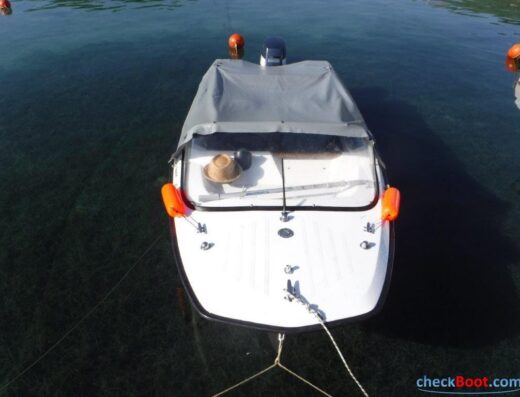 Hellwig Motorboot 4,2 Meter mit 60 PS Motor