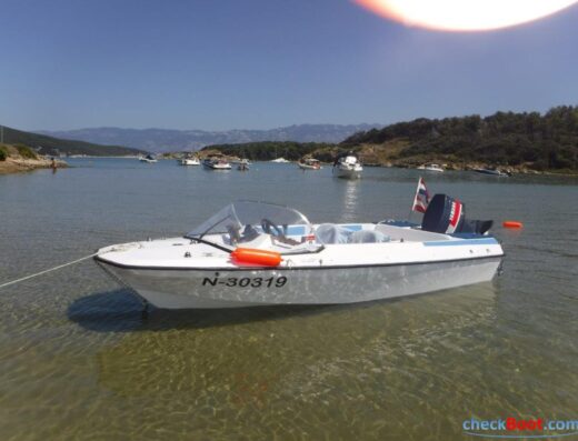 Hellwig Motorboot 4,2 Meter mit 60 PS Motor