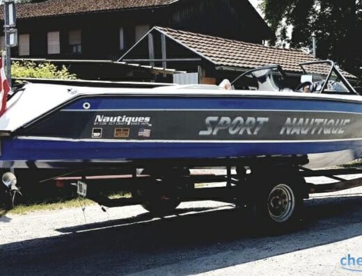 Sport Nautique V8 Bowrider