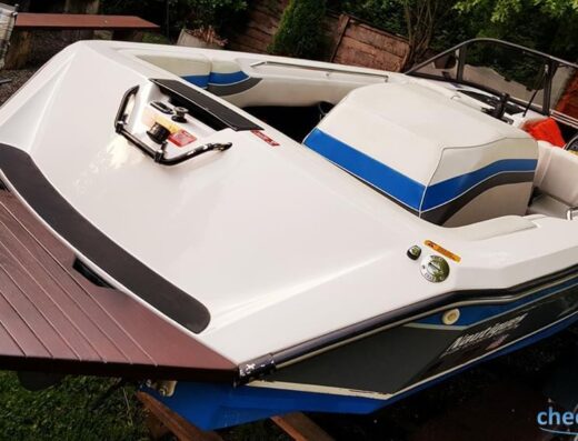 Sport Nautique V8 Bowrider