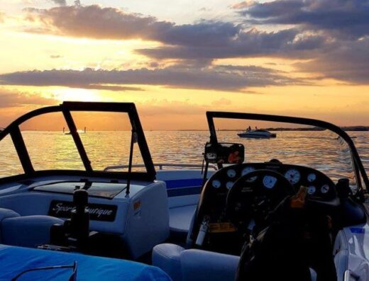 Sport Nautique V8 Bowrider