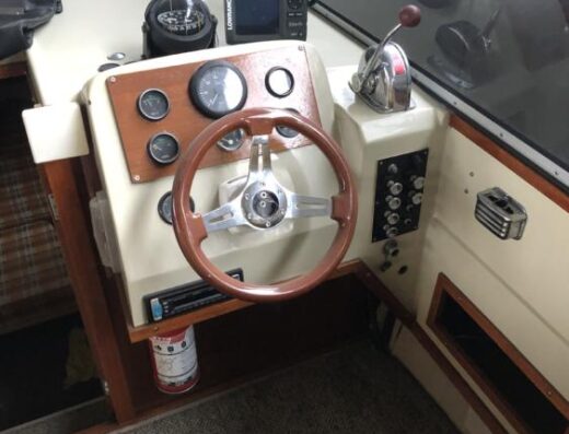 Windy 24 Motorboot Klassiker zum Herrichten oder Ausschlachten