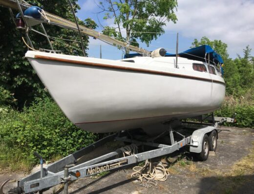 Wohlfühlschiffchen Neptun 22 mit Trailer