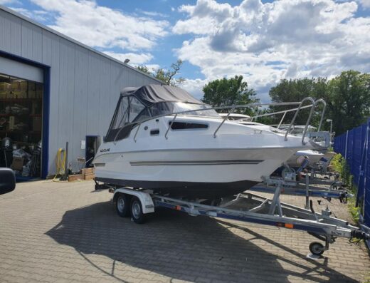 Drago 601/ Yachtline 20 mit Trailer