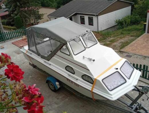 Kajütboot/Dreikieler