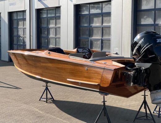 Luxus Bowrider Magistar Shtriga 720