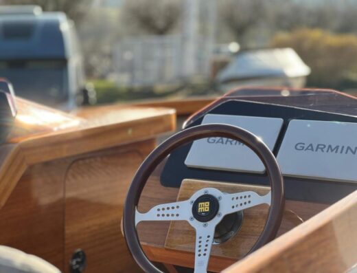 Luxus Bowrider Magistar Shtriga 720