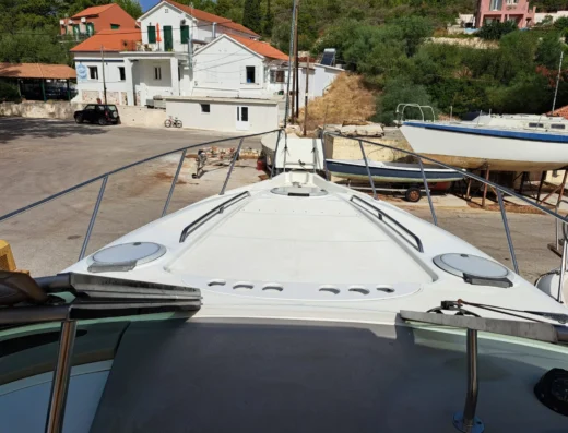 Maxum 3000 SCR