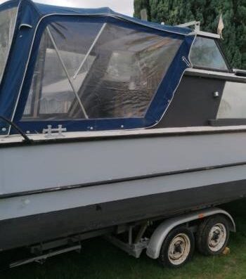 Motor kajütboot