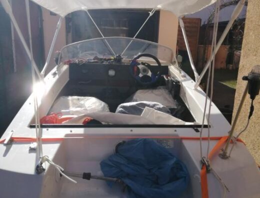 Motorboot mit Trailer