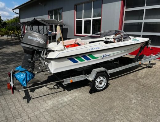 Motorboot / Sportboot inkl. Außenborder und Trailer