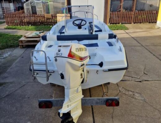 Motorboot