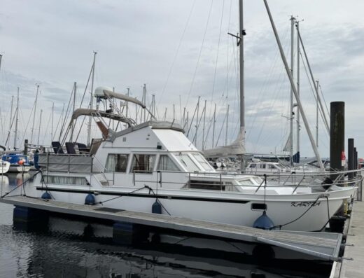 Motoryacht Success Fly Stahlverdränger Kajütboot