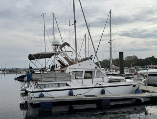 Motoryacht Success Fly Stahlverdränger Kajütboot