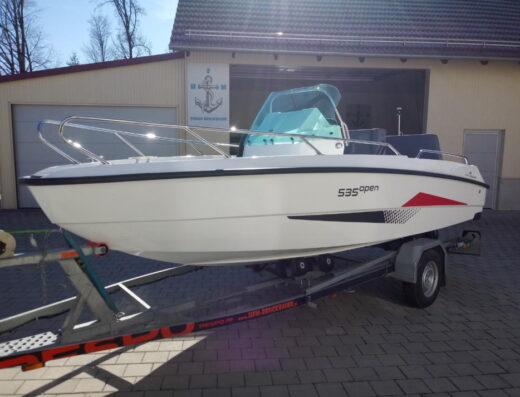 Northmaster 535 open Konsolenboot mit Sundeck