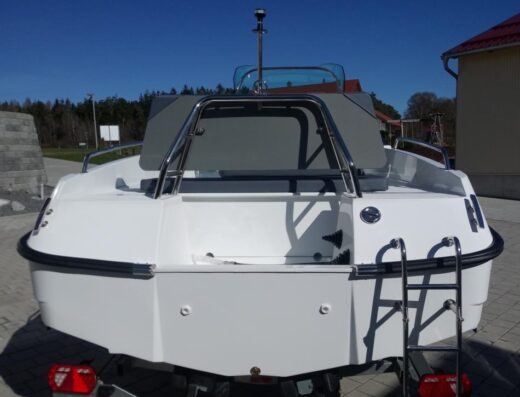 Northmaster 535 open Konsolenboot mit Sundeck