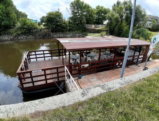 Partyfloss Motortrimaran