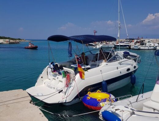 Stingray 240CS Motorboot 260PS Top Ausstattung und Zustand incl. Trailer