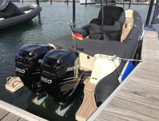 Technohull 999 SeaDNA & 800PS