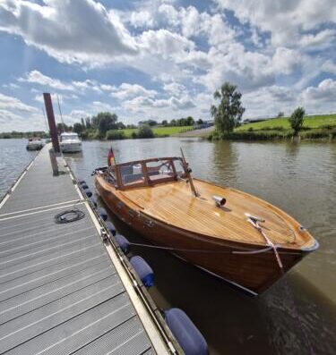 Traditionelles Holzboot Storebro Solo Ruff