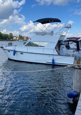 Vacance 35 Fly Motoryacht – Generalüberholt 2025, Kajütenboot