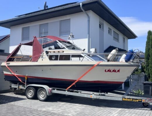 Windy 24, revidierter V8 Motor (10Bh), mit Trailer