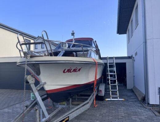 Windy 24, revidierter V8 Motor (10Bh), mit Trailer