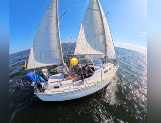 Mallard Etendard Ketch mit Liegeplatz