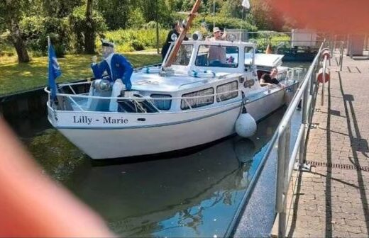 Stahlboot, Verdränger, Kajütboot, Wanderboot, Motorboot,Kanalboot