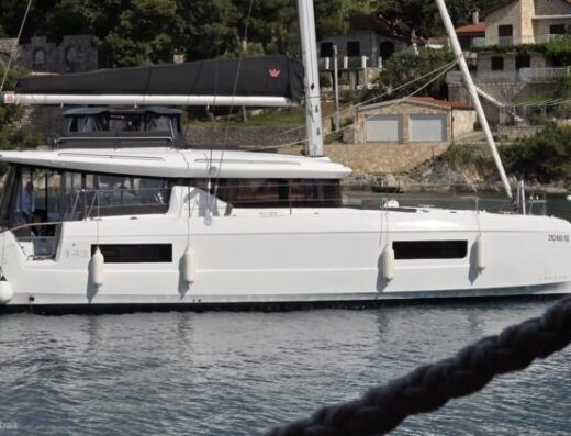Lagoon 43