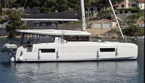 Lagoon 43